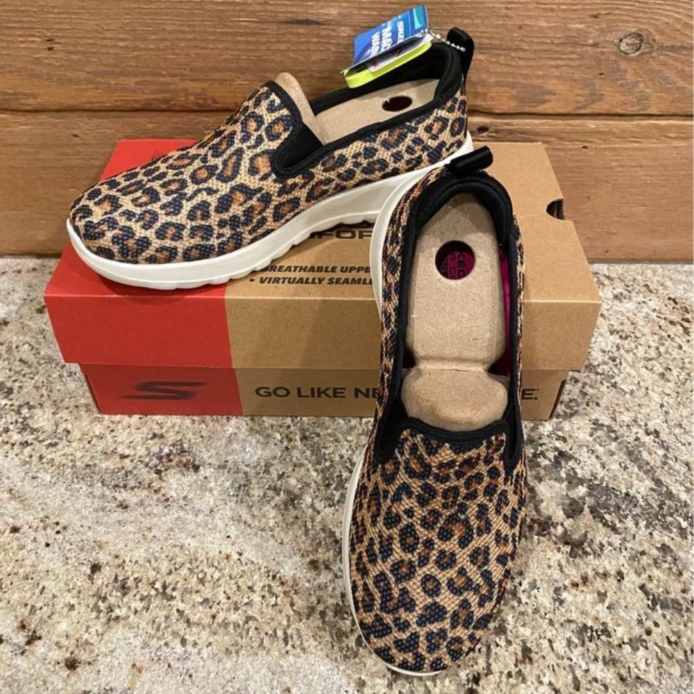 Skecher’s leopard print sneakers